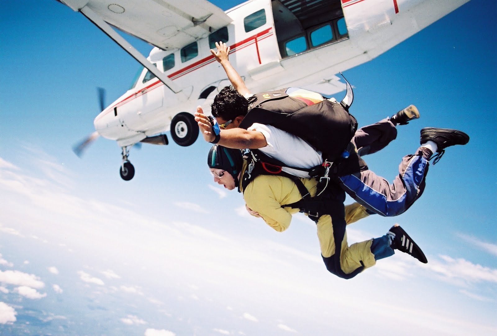 Top 10 Skydiving Health Tips For A Successful Trip image