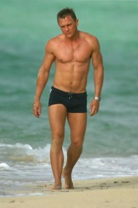 Daniel-Craig-body